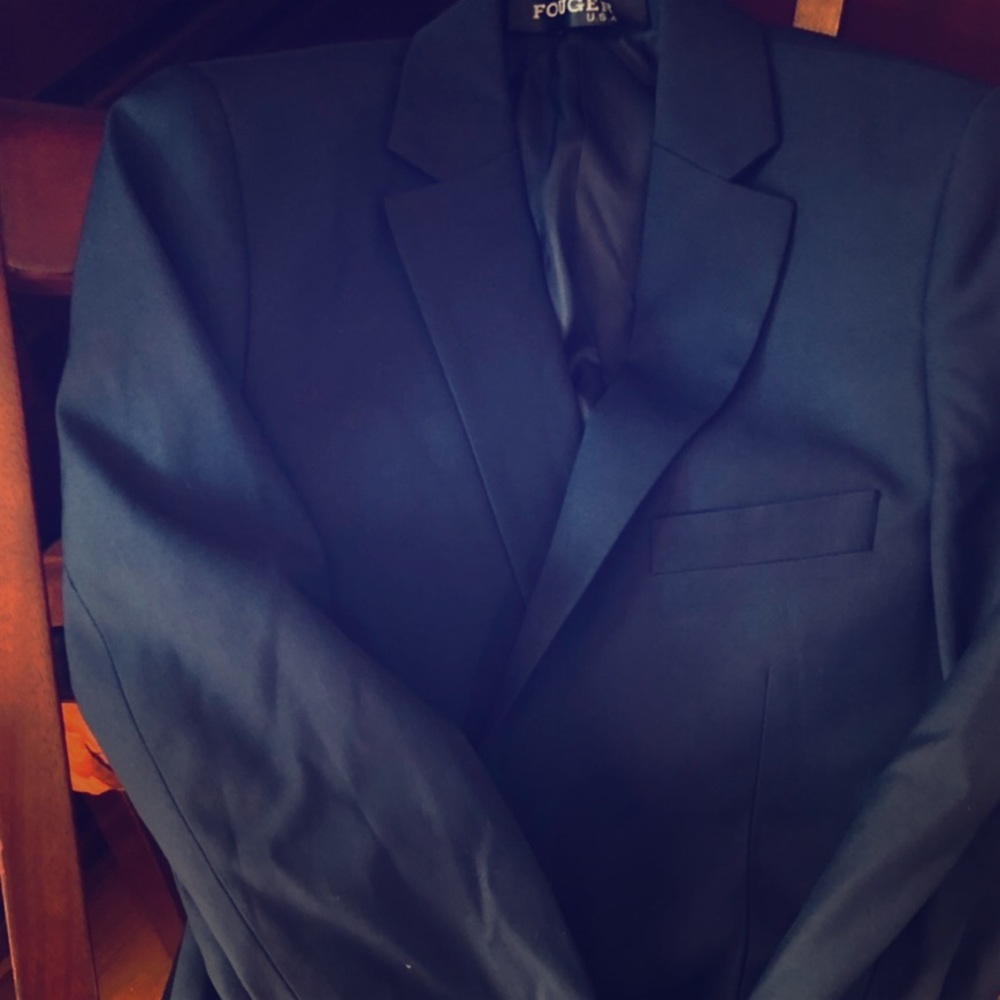 Fouger Modern Cut Navy Suit size 12